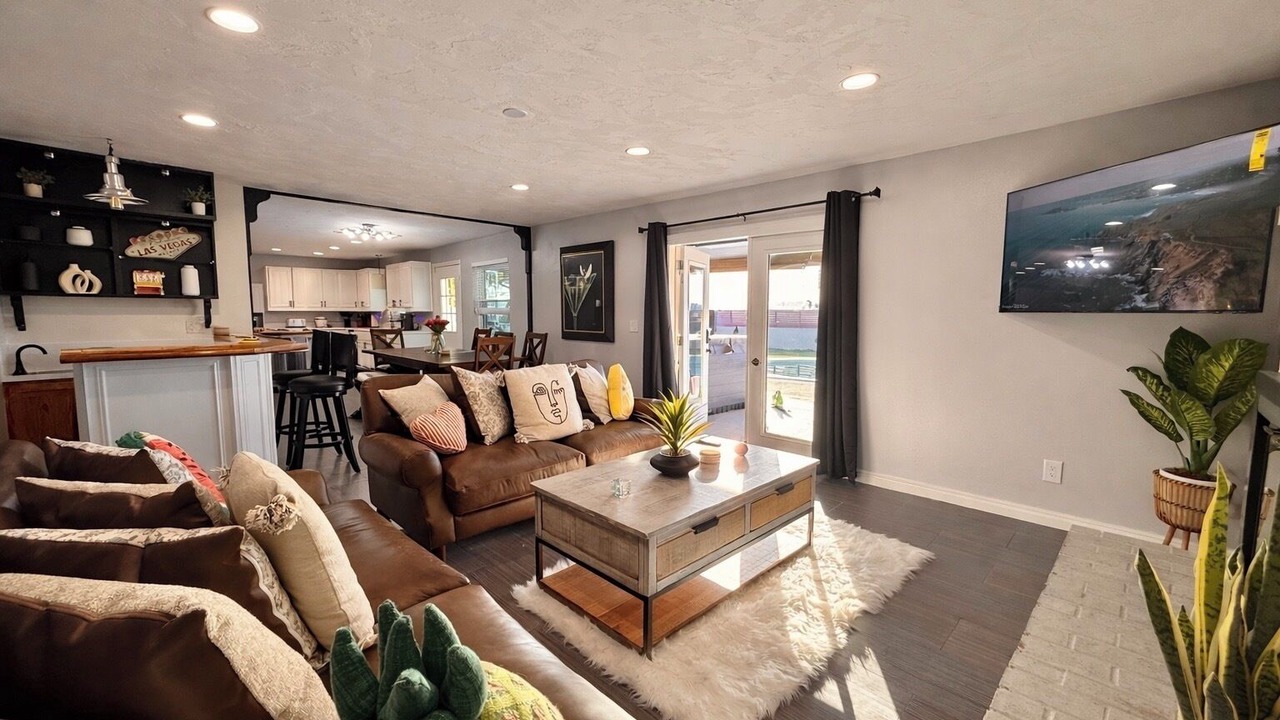 Photo of Livingroom in Sunrise Manor