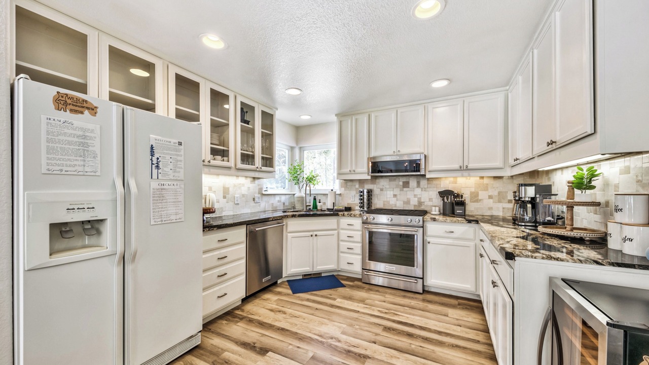Photo of Kitchen in Christmas Valley