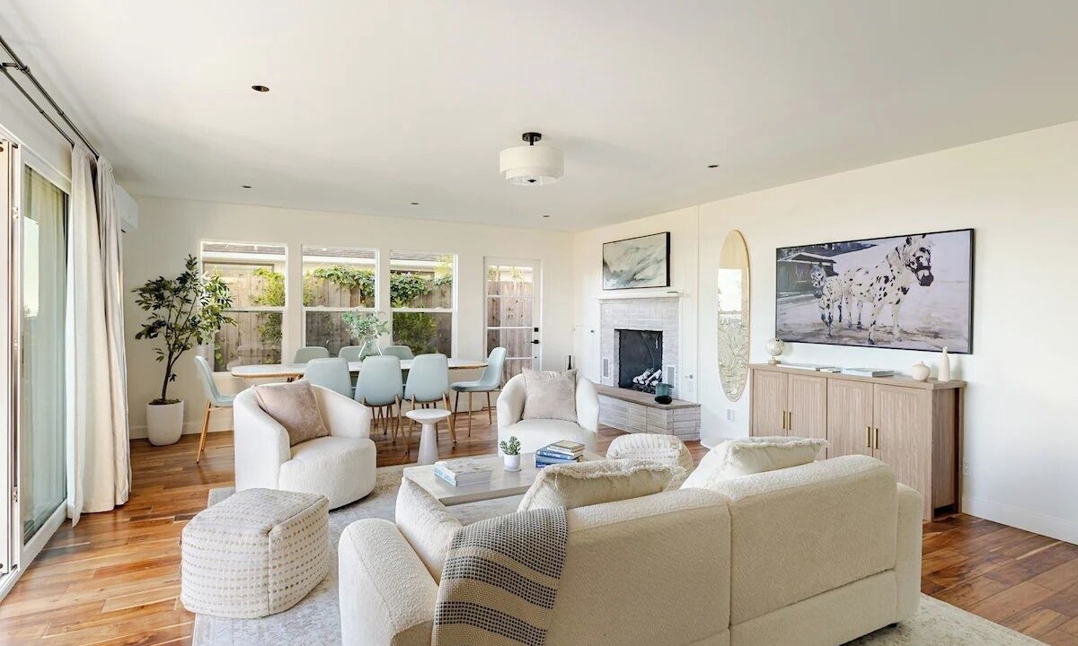 Photo of Livingroom in East Mesa