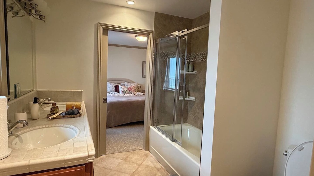 Photo of Bathroom in Woodside