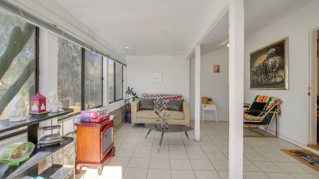 Photo of Livingroom in Morongo Valley