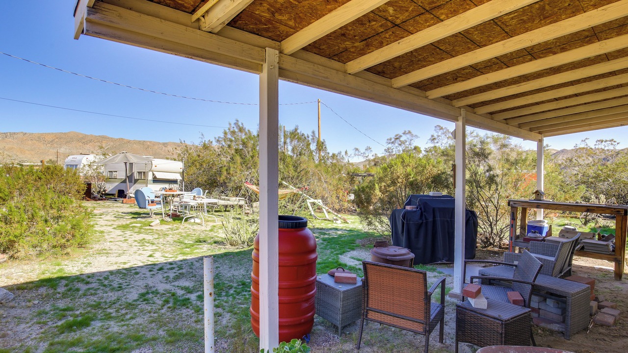 Photo of Patio Balcony in Morongo Valley