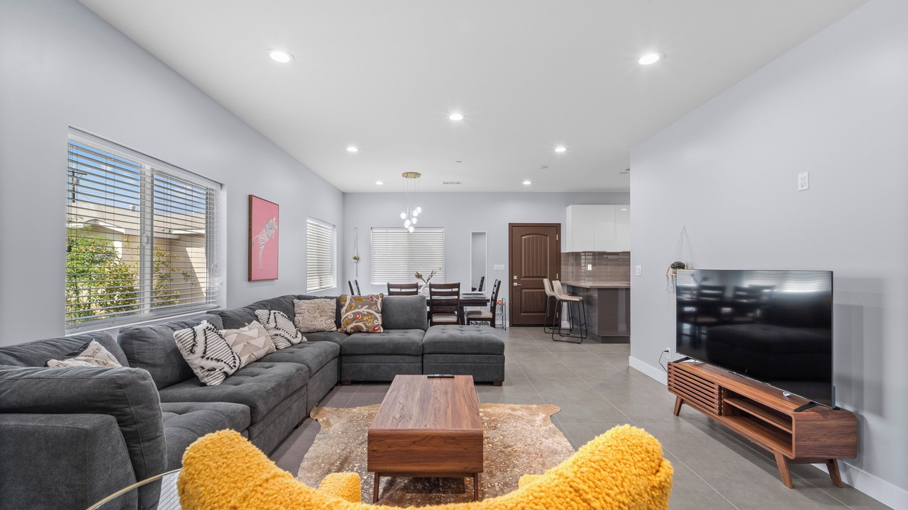 Photo of Livingroom in South San Gabriel