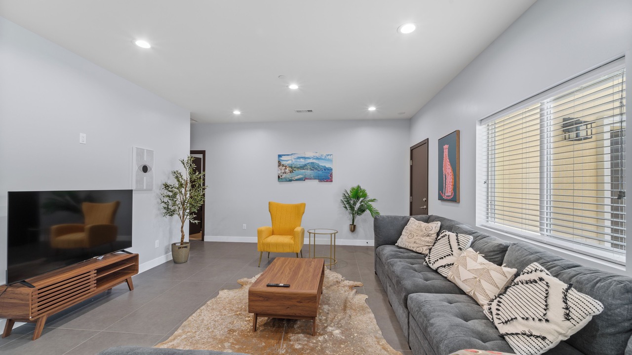 Photo of Livingroom in South San Gabriel