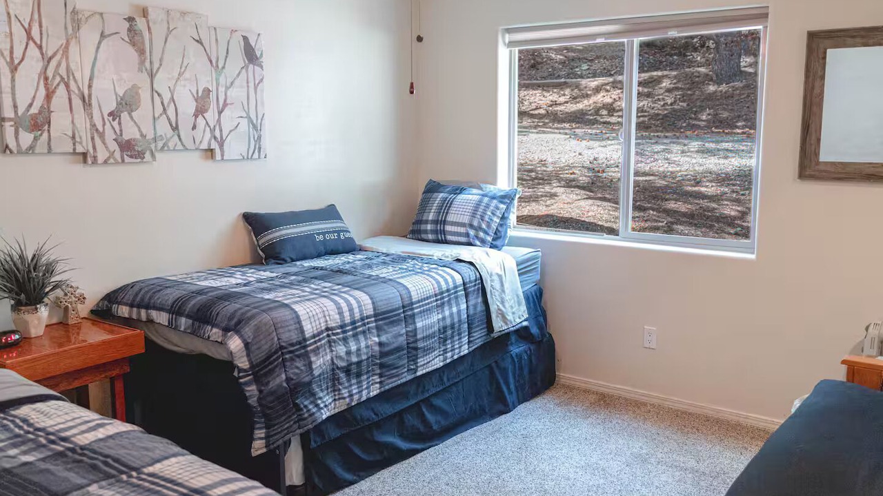 Photo of Bedroom in Pine Mountain Club