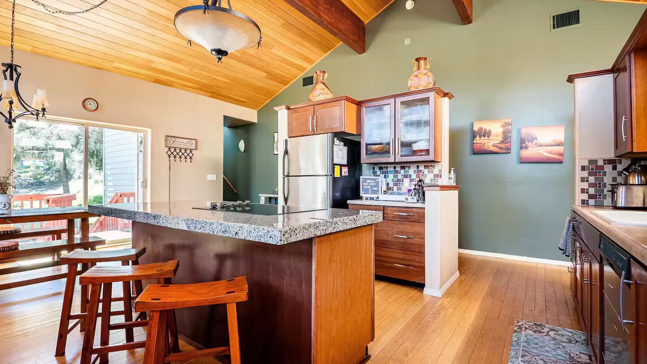 Photo of Kitchen in Pine Mountain Club