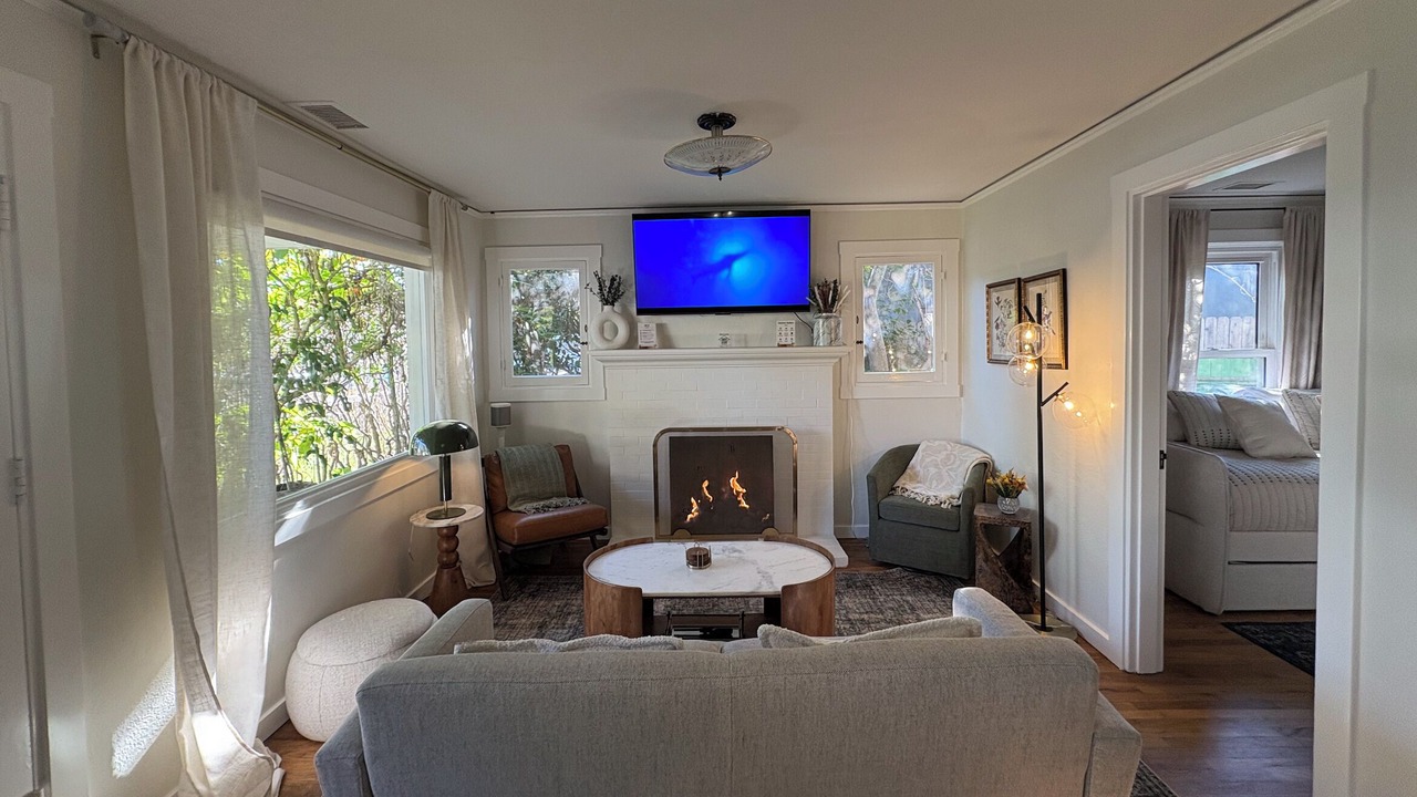 Photo of Livingroom in Westside