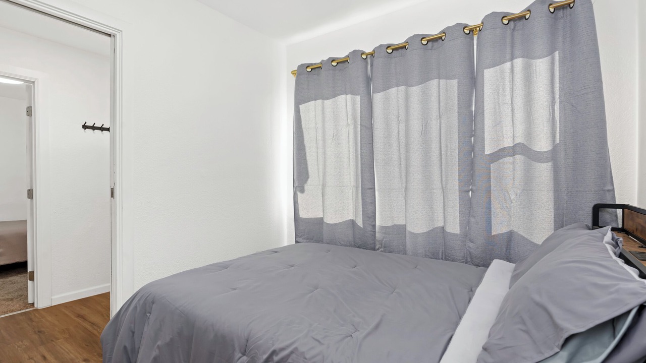Photo of Bedroom in Oildale