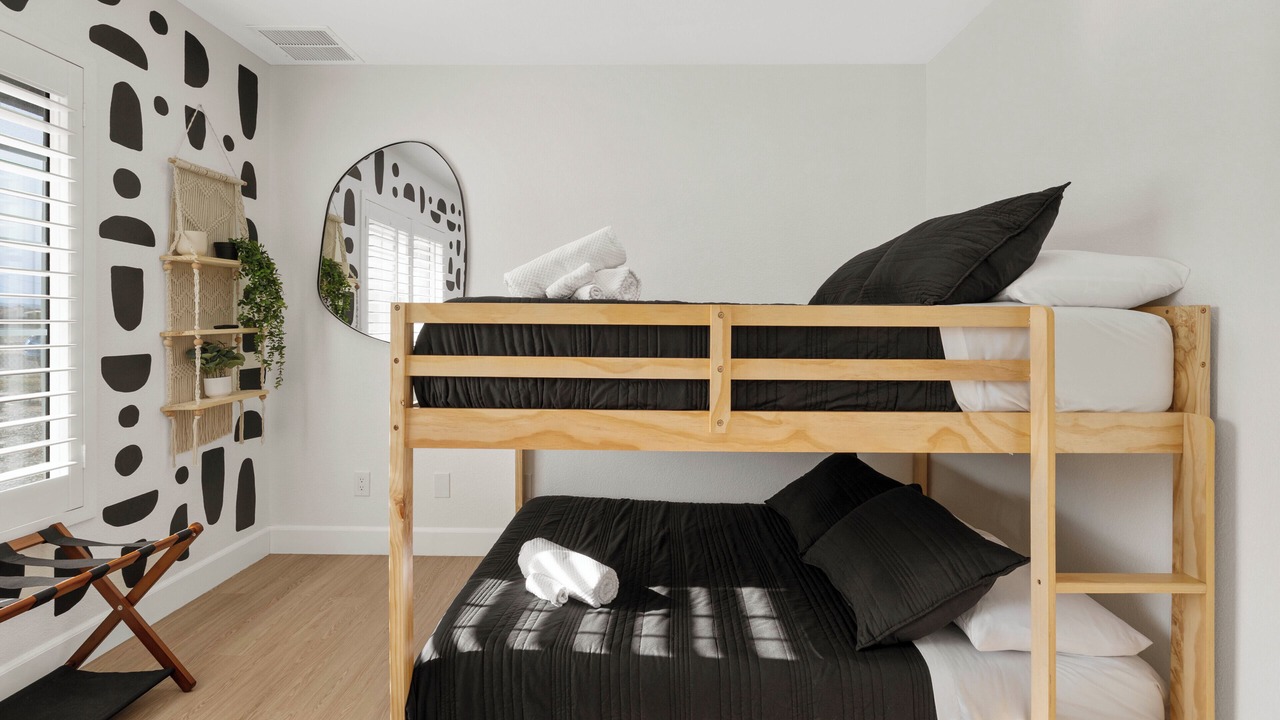 Photo of Bedroom in Twentynine Palms