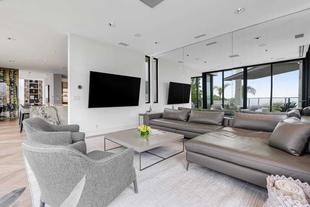 Photo of Livingroom in Beverly Grove