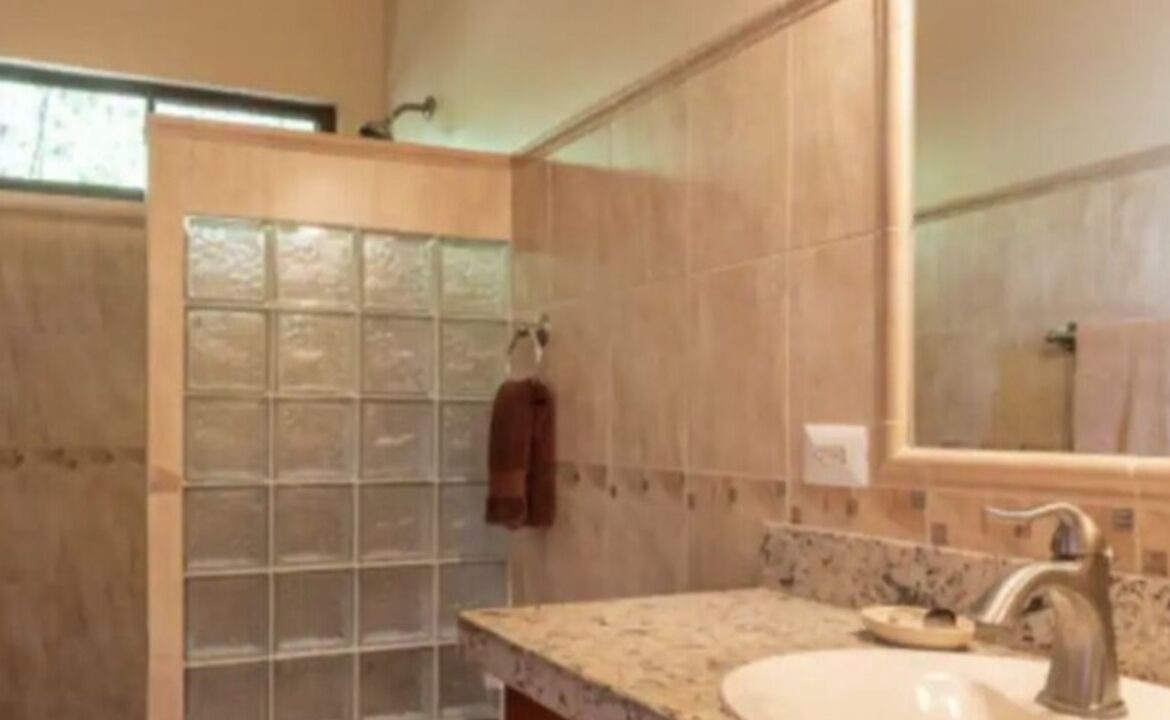 Photo of Bathroom in Uvita