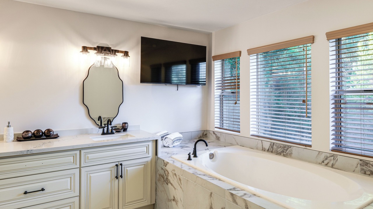 Photo of Bathroom in Pine Mountain Club
