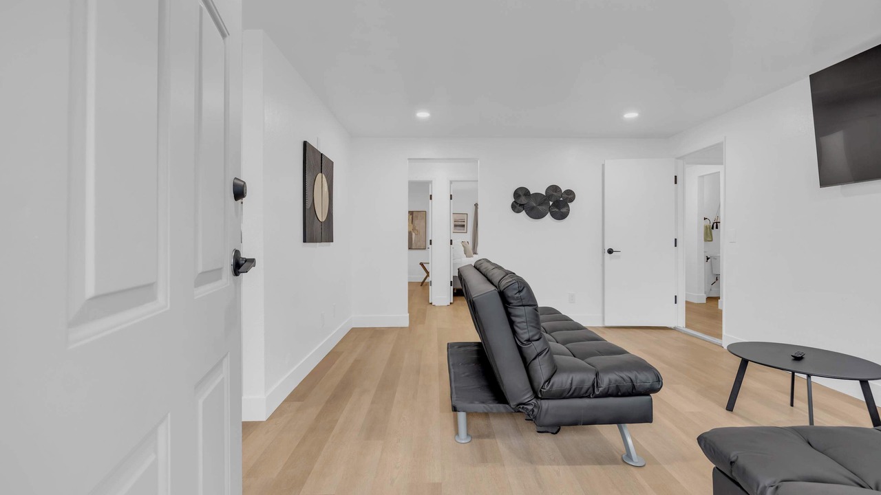 Photo of Livingroom in West University