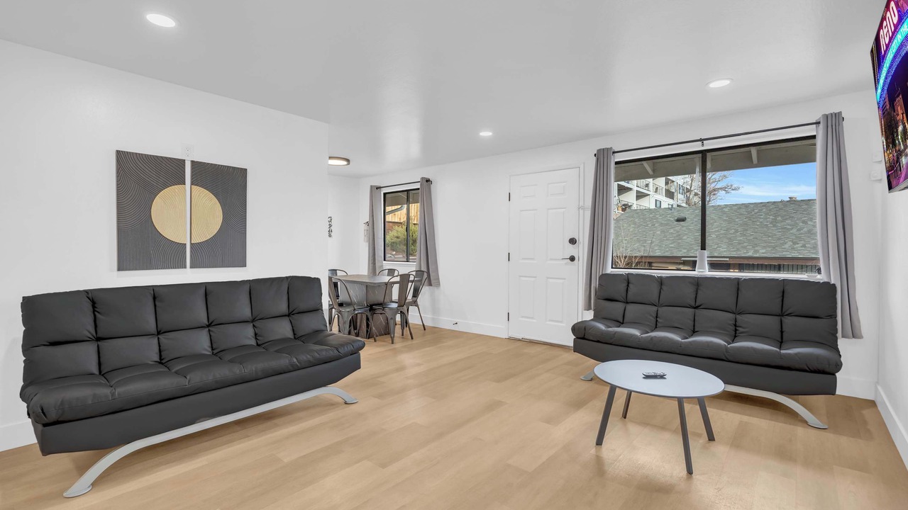 Photo of Livingroom in West University