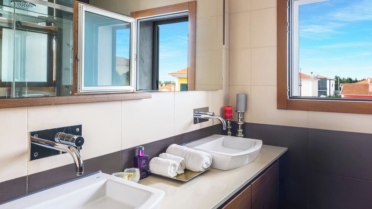 Photo of Bathroom in Cascais