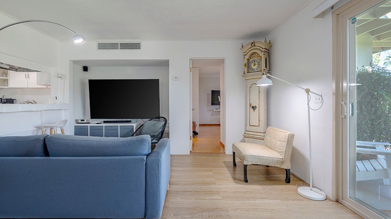 Photo of Livingroom in Araby Commons