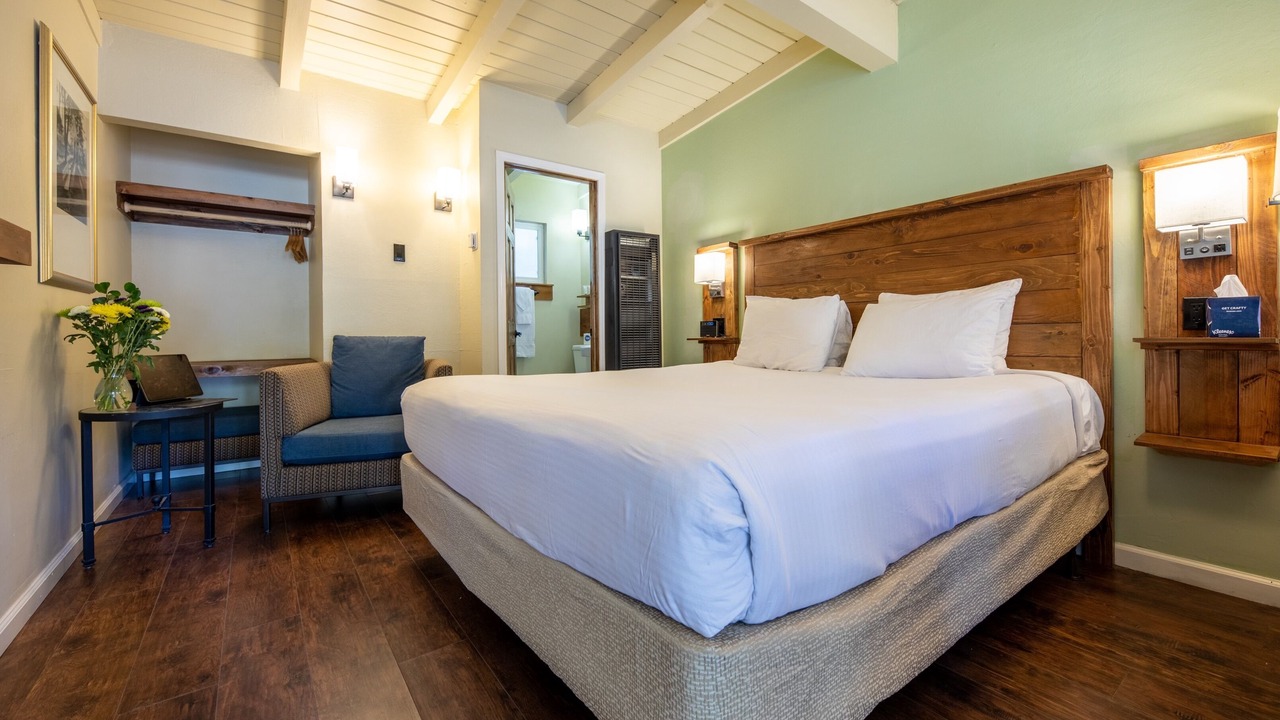 Photo of Bedroom in Tahoe Island