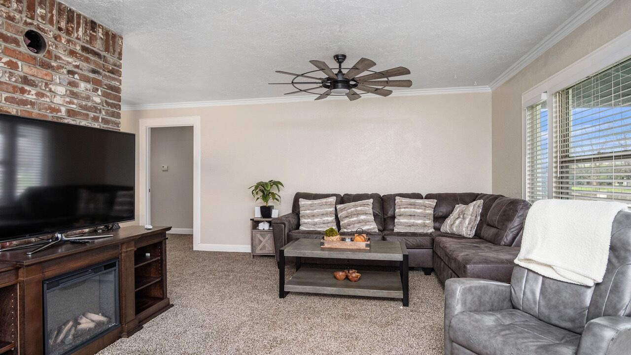 Photo of Livingroom in Porterville