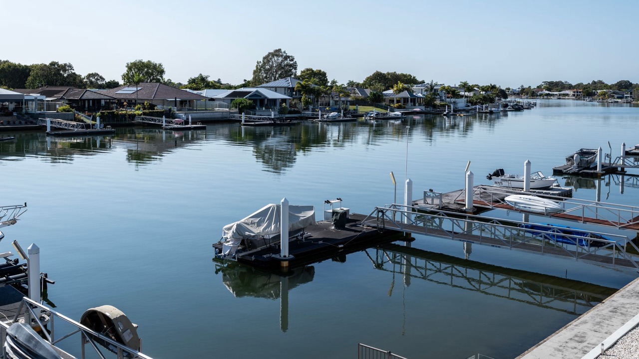 Photo of Others in Pelican Waters