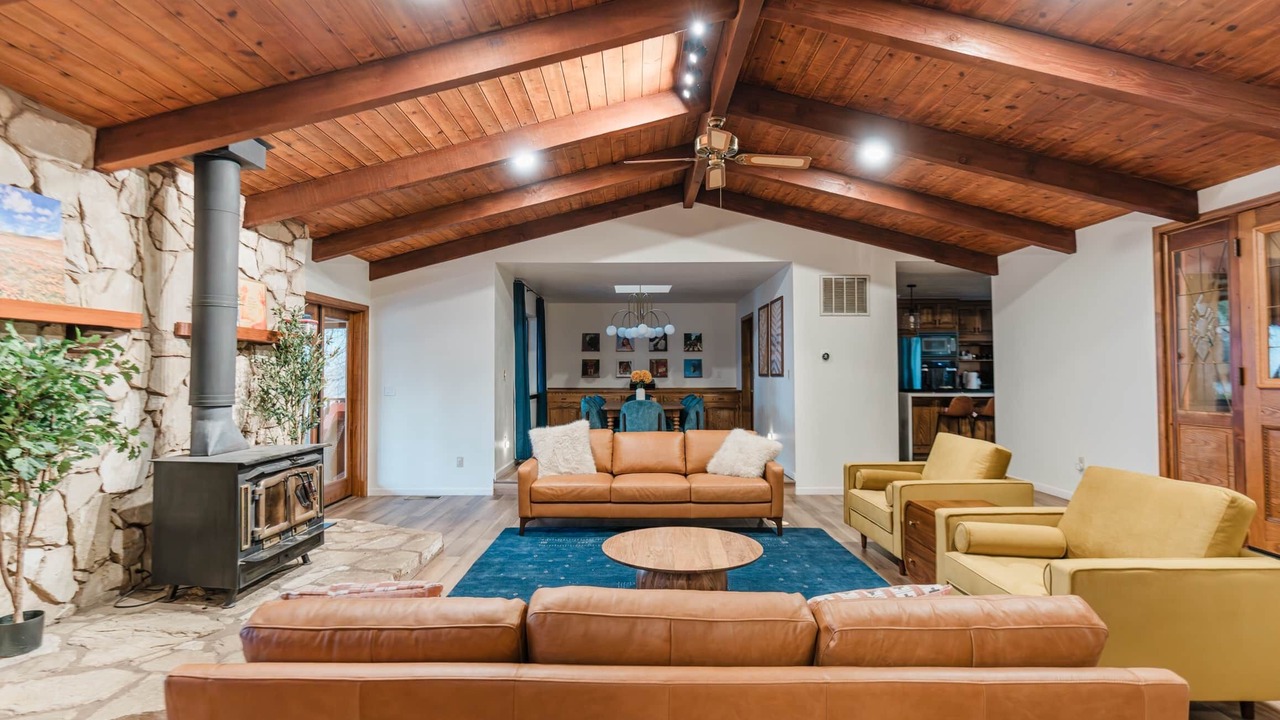 Photo of Livingroom in Three Rivers
