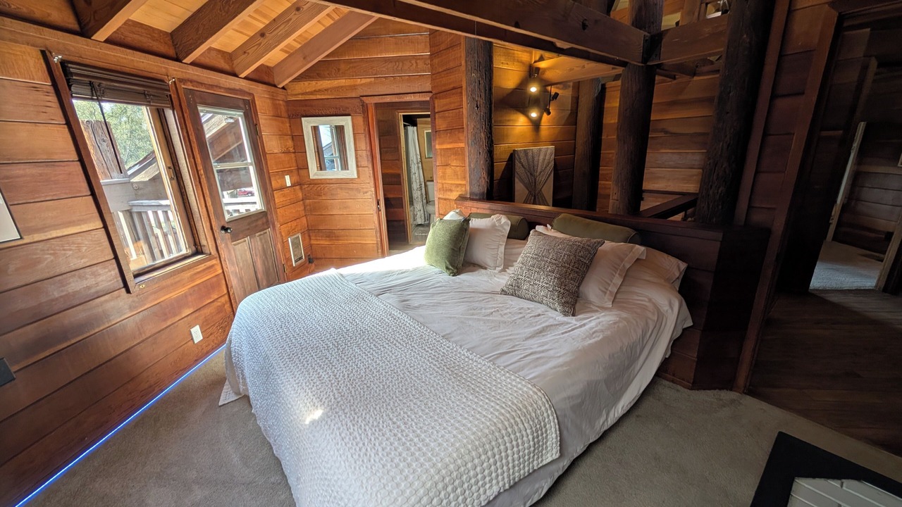 Photo of Bedroom in Valley Center