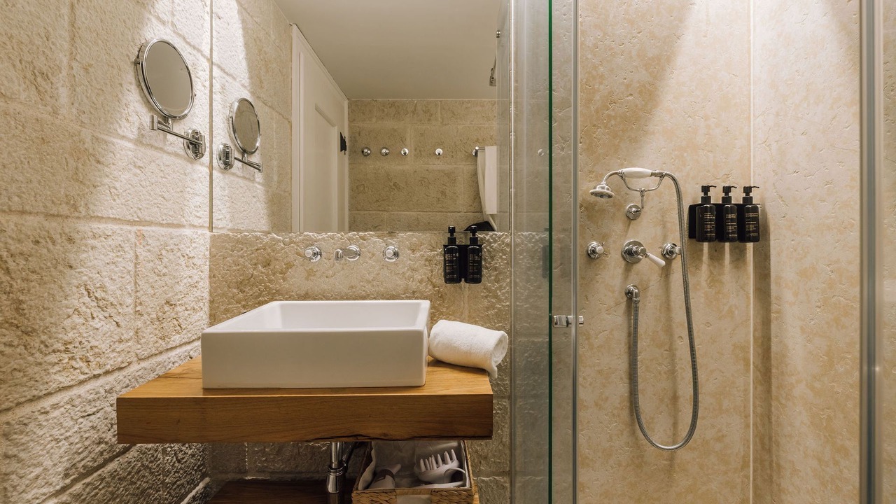 Photo of Bathroom in Chiado