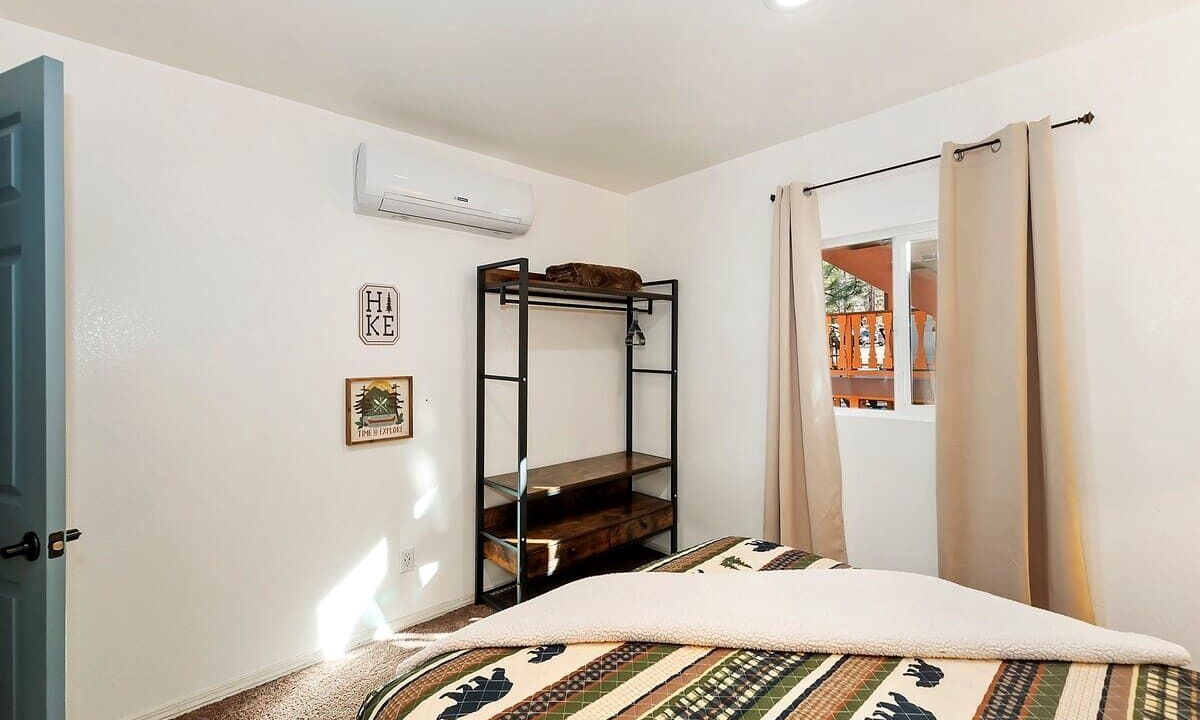 Photo of Bedroom in Summit Estates