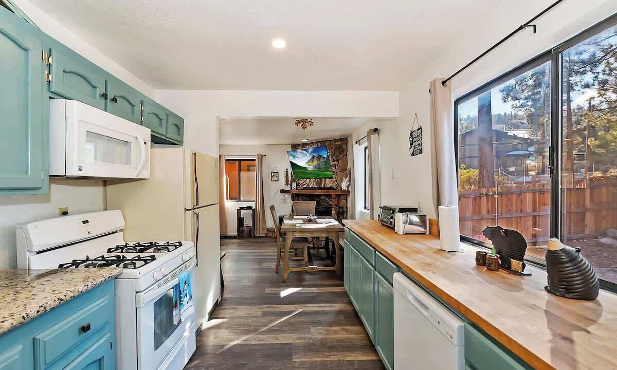 Photo of Kitchen in Summit Estates