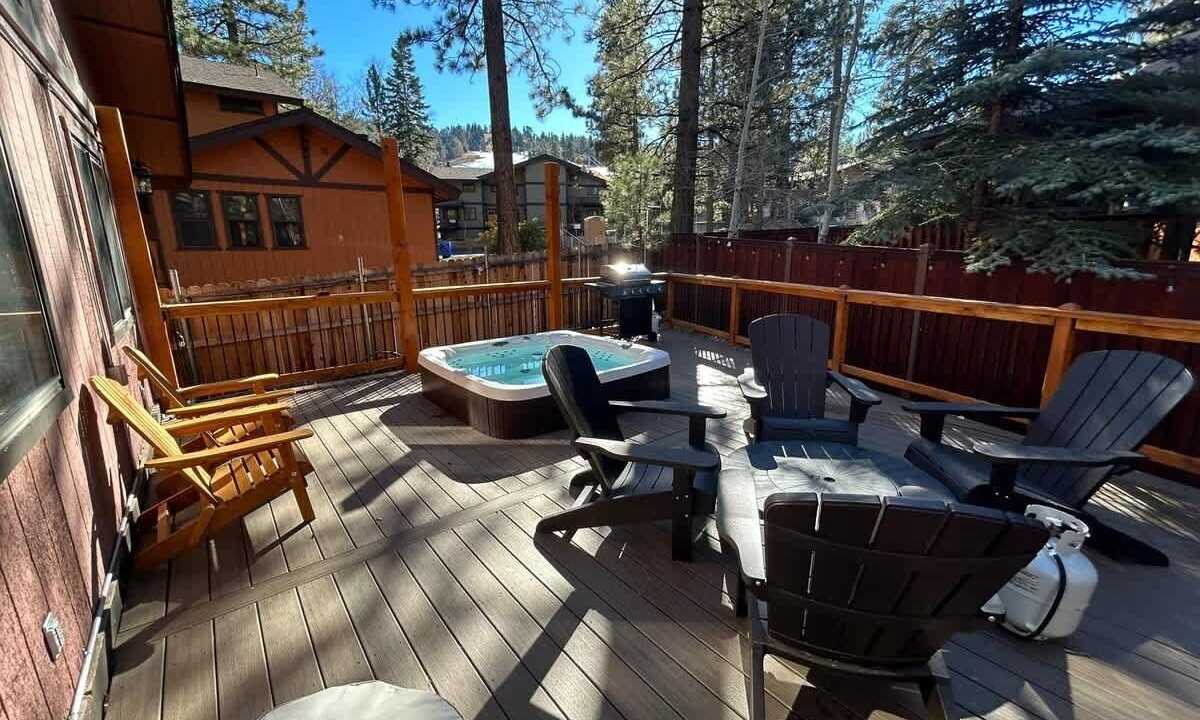 Photo of Outdoor in Summit Estates