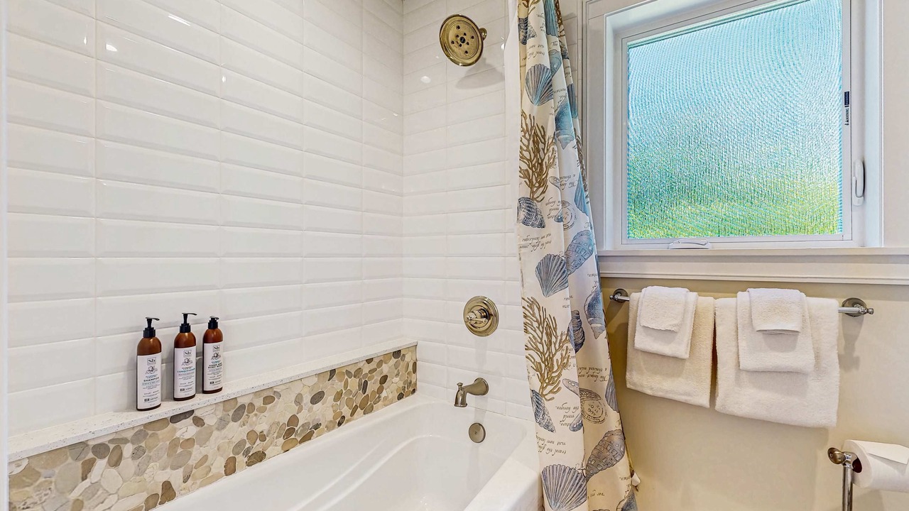 Photo of Bathroom in Albion