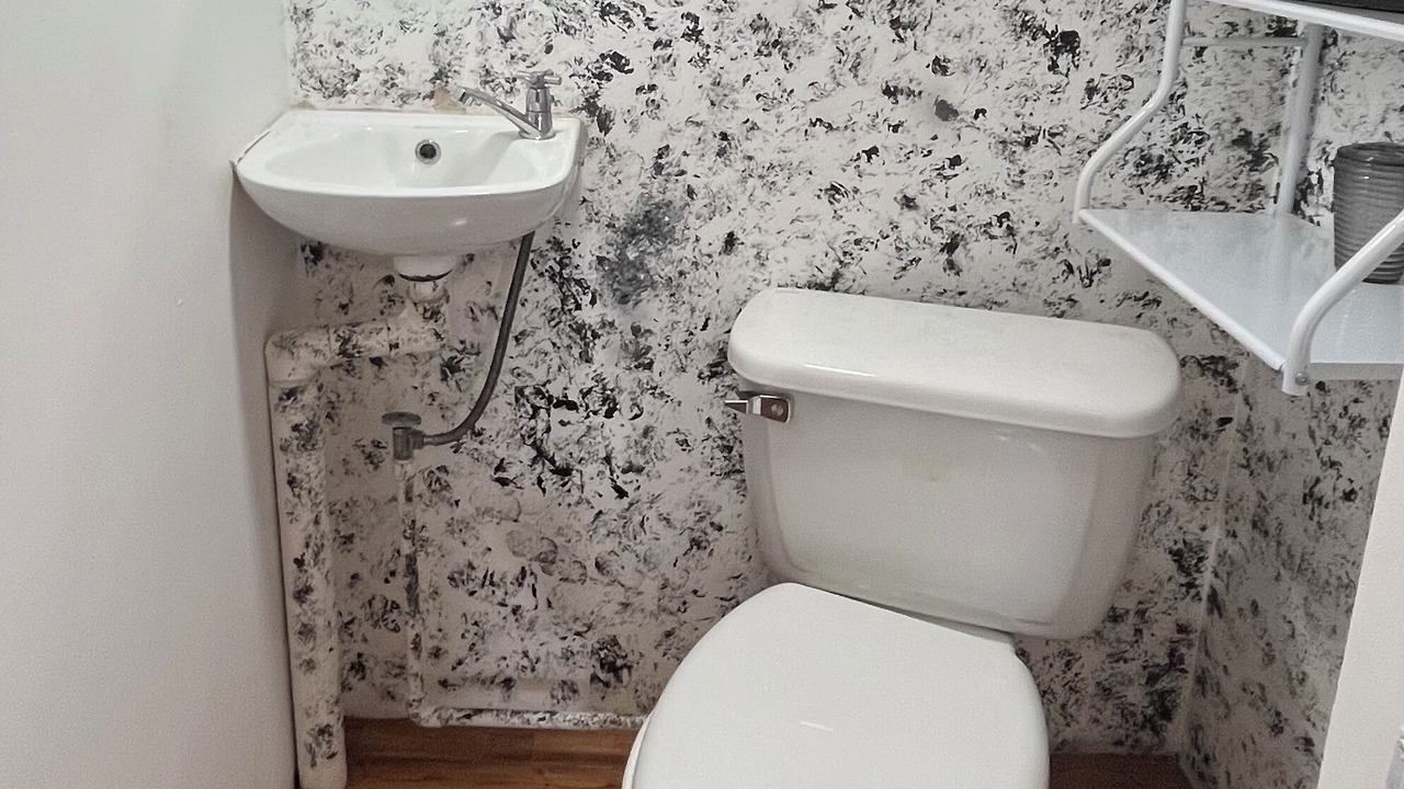 Photo of Bathroom in Cajon