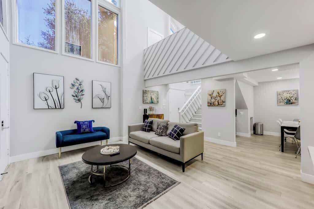Photo of Livingroom in Menlo Park
