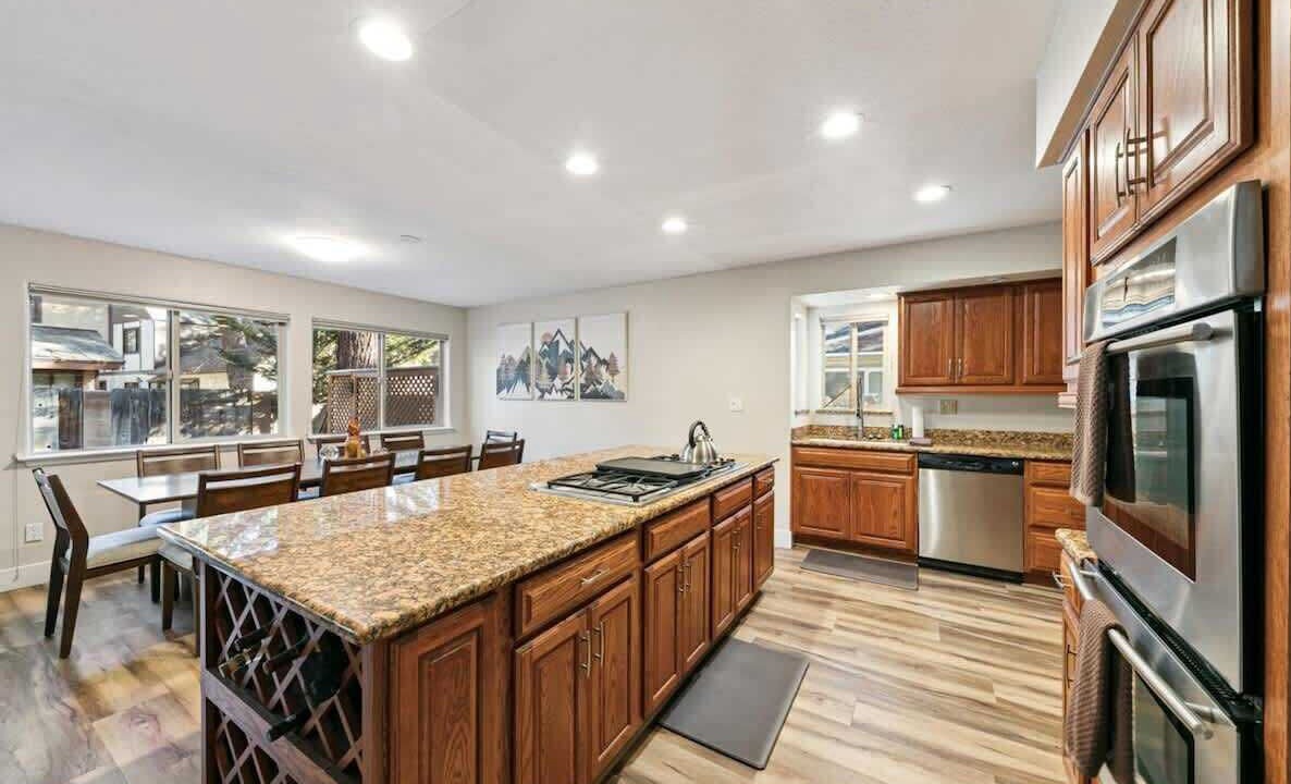 Photo of Kitchen in Tahoe Island