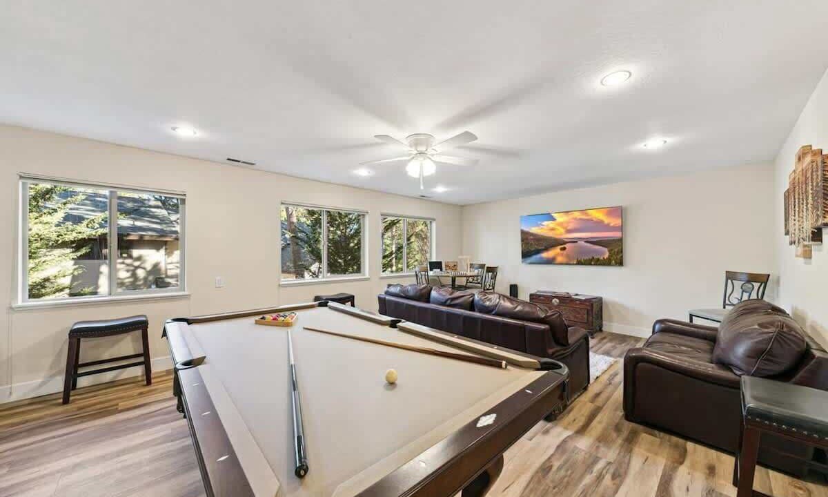 Photo of Bedroom in Tahoe Island