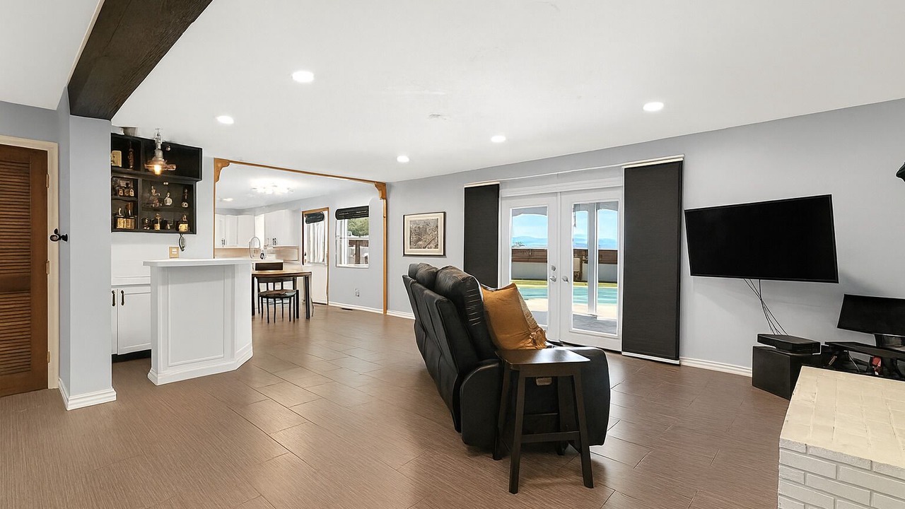 Photo of Livingroom in Sunrise Manor