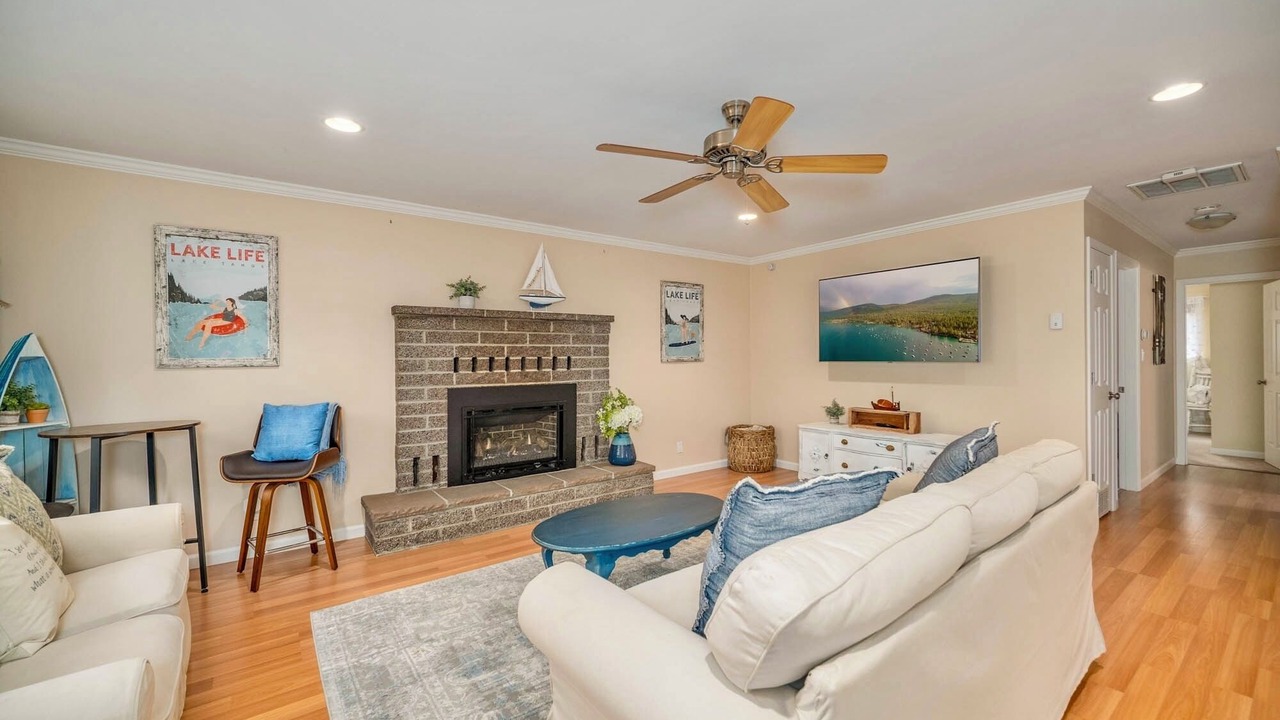 Photo of Livingroom in Al Tahoe