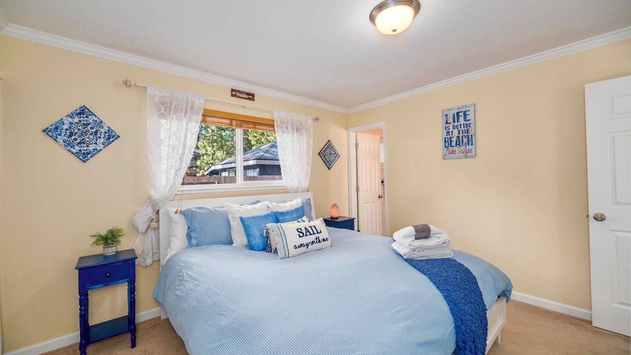 Photo of Bedroom in Al Tahoe