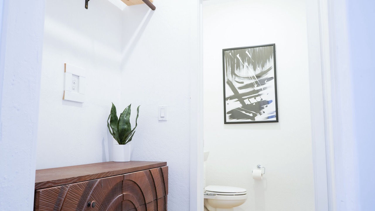 Photo of Bathroom in Hanford