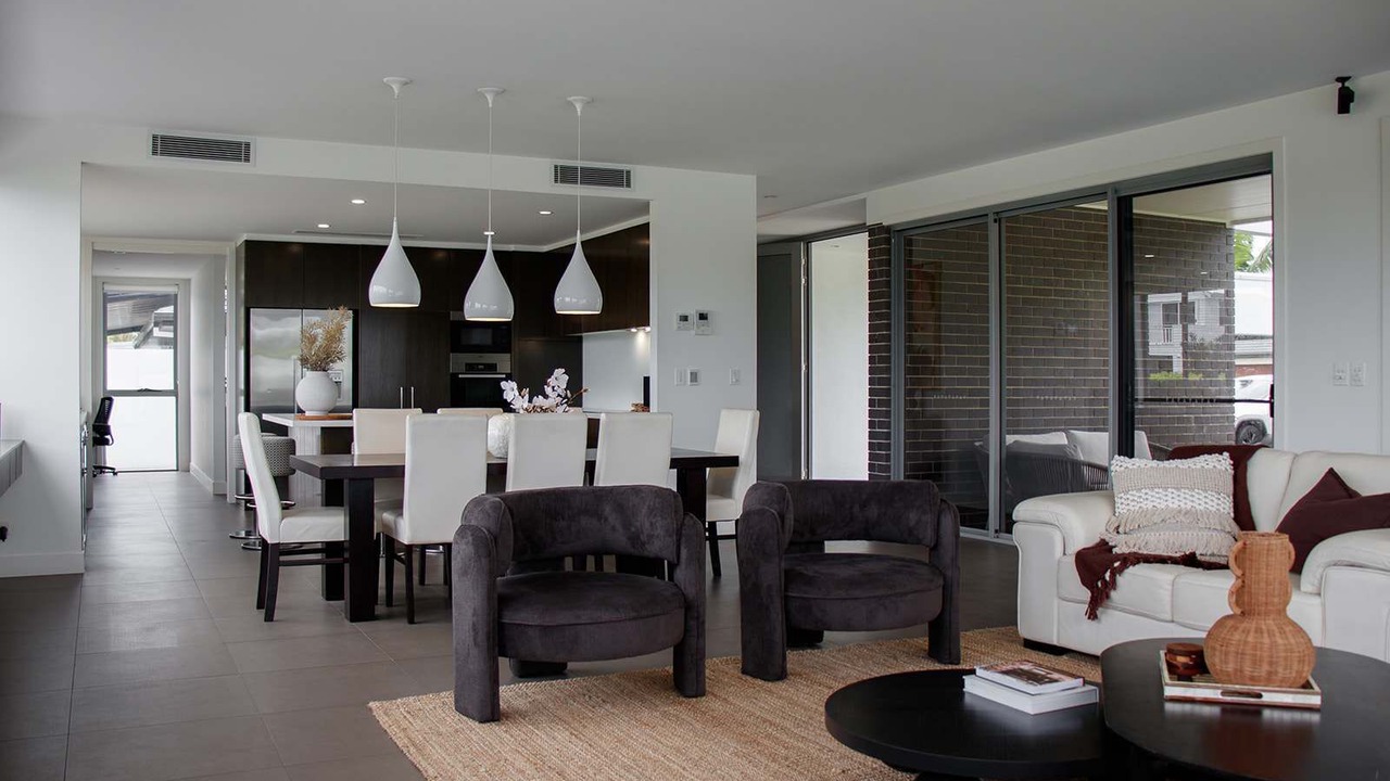 Photo of Livingroom in Broadbeach Waters