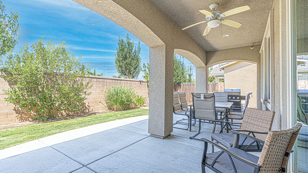 Photo of Outdoor in Raisin