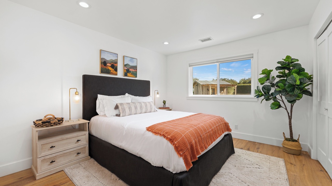 Photo of Bedroom in Los Olivos