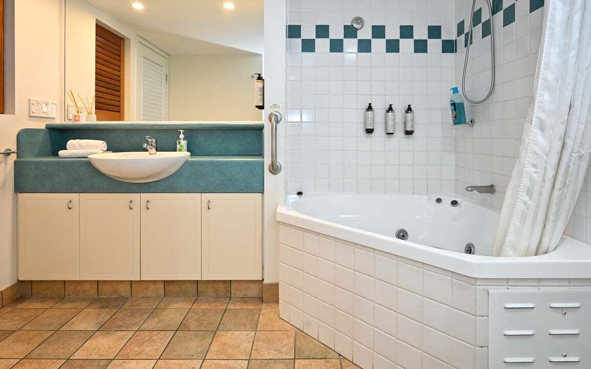 Photo of Bathroom in Golden Beach