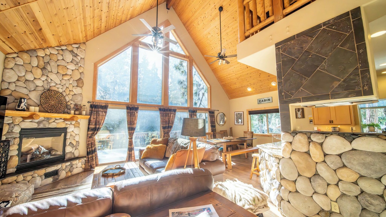 Photo of Livingroom in Camp Connell