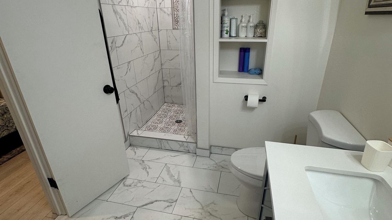 Photo of Bathroom in Bijou Park