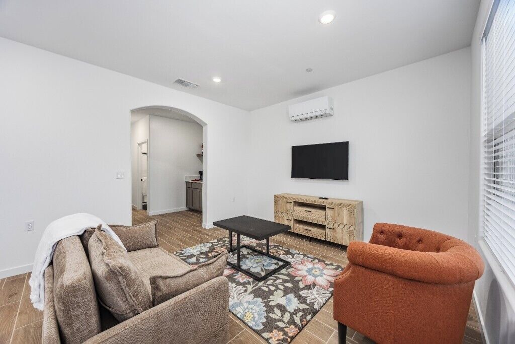 Photo of Livingroom in Pumpkin Center