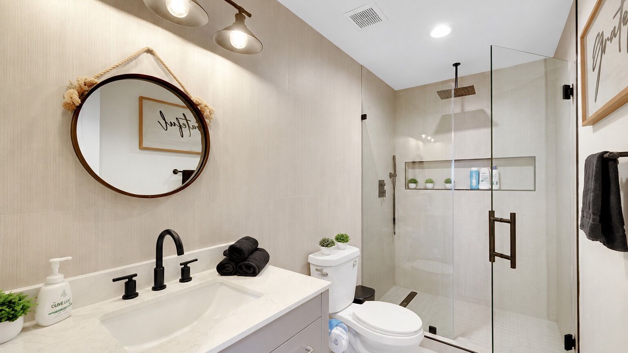 Photo of Bathroom in Paradise
