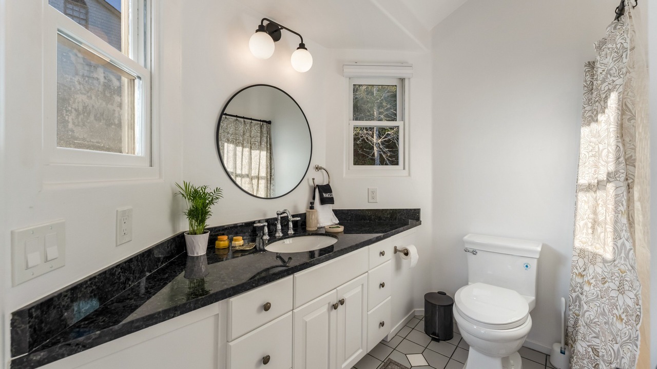 Photo of Bathroom in Summerland