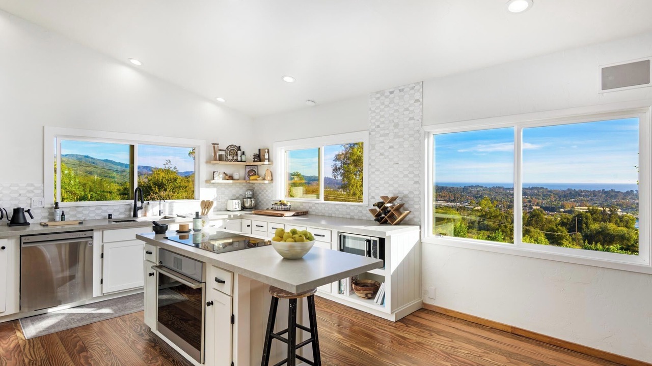 Photo of Kitchen in Carpinteria