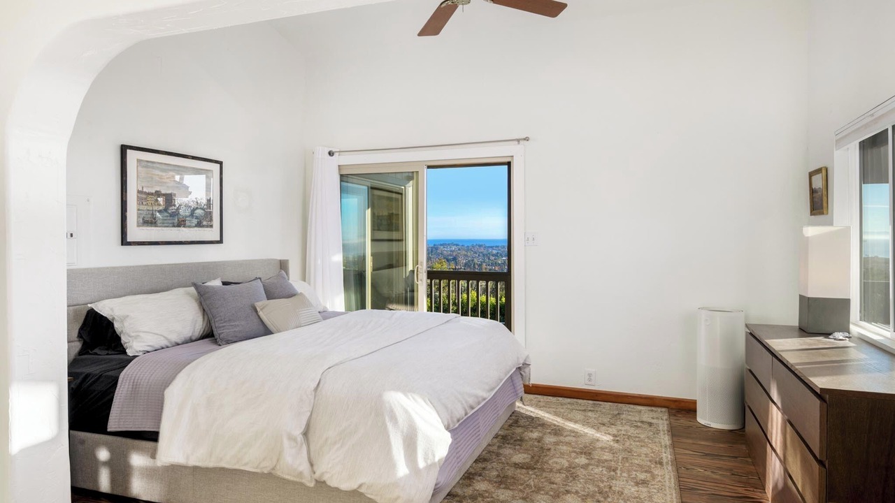 Photo of Bedroom in Carpinteria