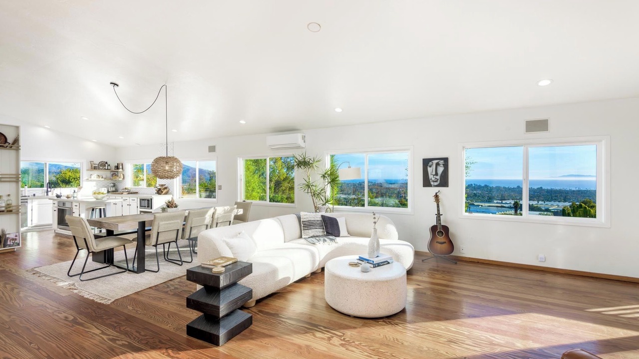 Photo of Livingroom in Carpinteria